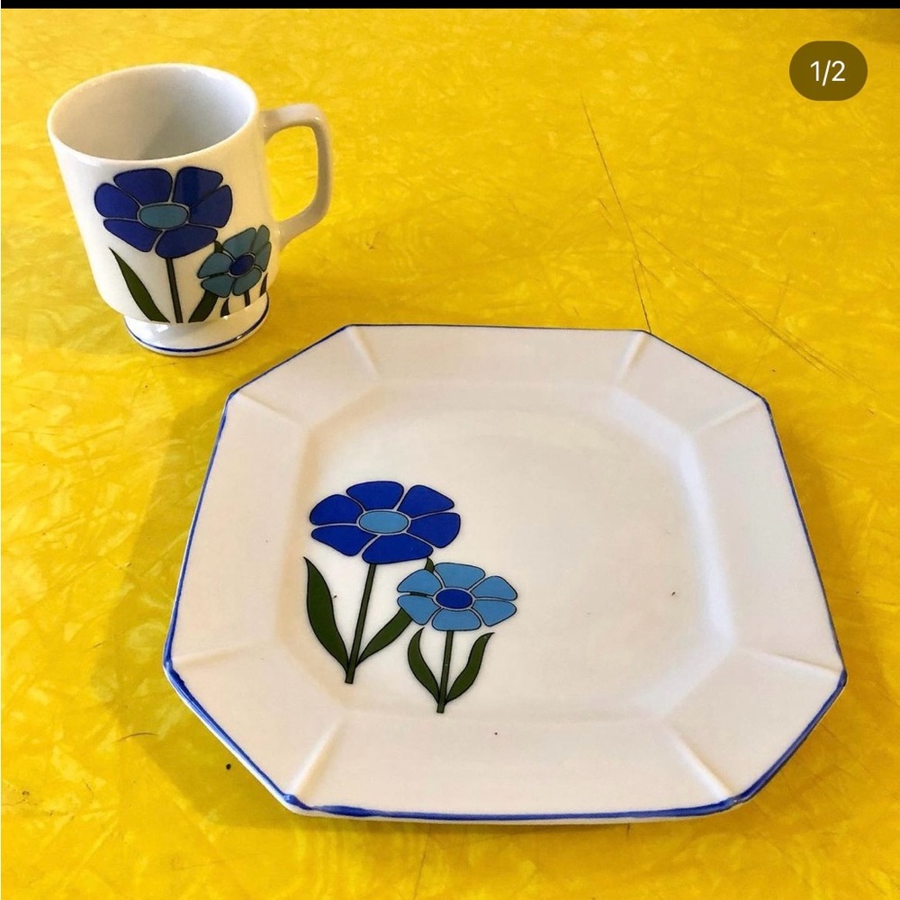 Groovy mid century dessert sets in original box